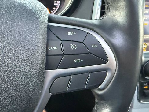 Used 2018 Jeep Grand Cherokee Limited AWD/4WD image 45