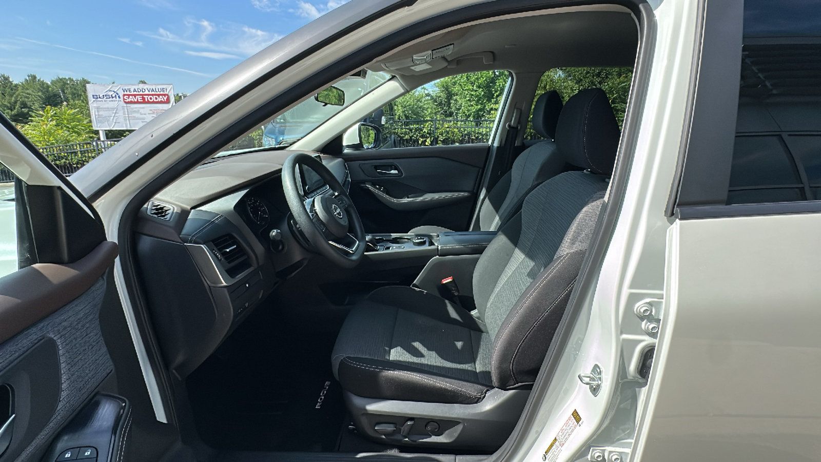 Certified 2023 Nissan Rogue SV AWD/4WD image 11