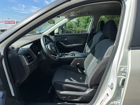 Certified 2023 Nissan Rogue SV AWD/4WD image 11