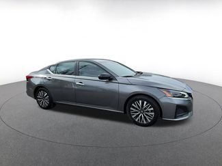 Used 2025 Nissan Altima 2.5 SV video 2