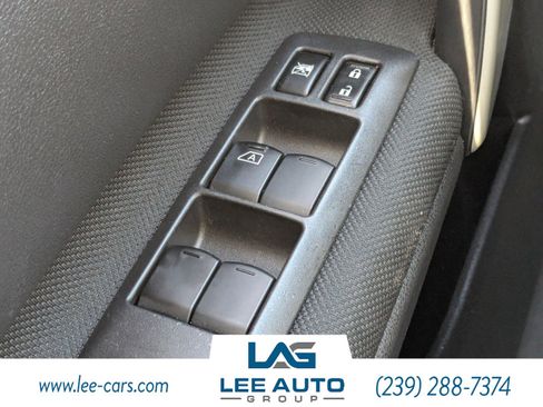 Used 2013 Nissan Rogue SV image 19