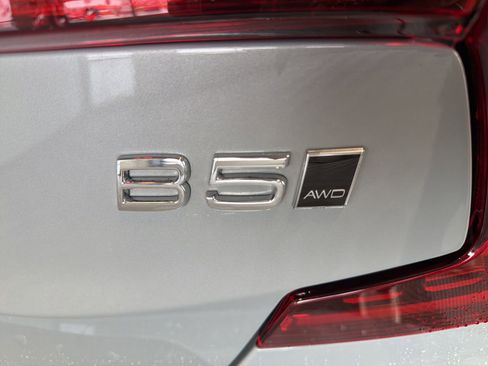 Used 2024 Volvo S60 B5 Core AWD/4WD image 7