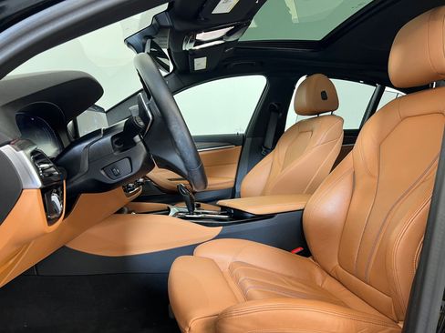 Used 2023 BMW 540i w/ Executive Package image 23