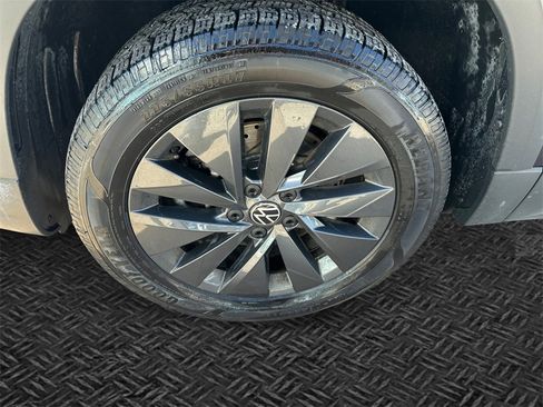 Used 2022 Volkswagen Taos S image 11