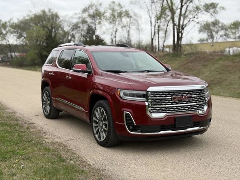 Used 2021 GMC Acadia Denali w/ Denali Ultimate Package AWD/4WD image 4