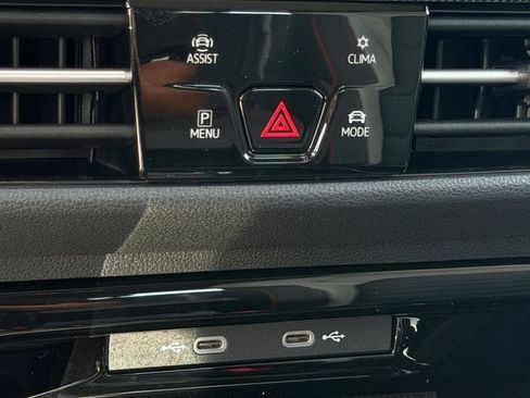 New 2026 Volkswagen GTI SE FWD image 19