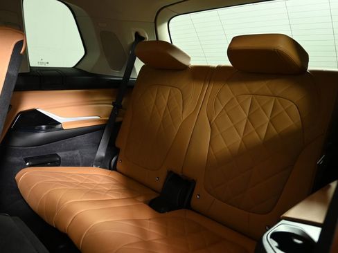 Certified 2023 BMW X7 xDrive40i w/ Premium Package image 34