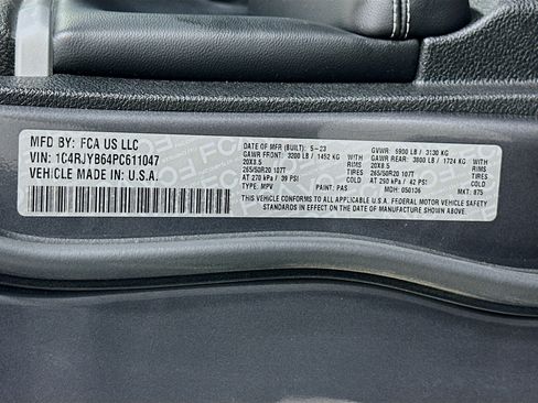 Used 2023 Jeep Grand Cherokee 4WD 4xe w/ Luxury Tech Group II image 12