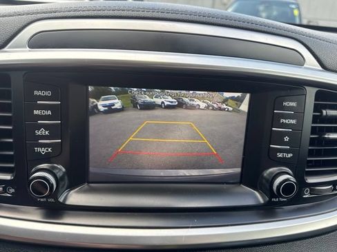Used 2020 Kia Sorento LX w/ LX I4 Convenience Package AWD/4WD image 18