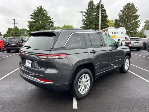 Used 2024 Jeep Grand Cherokee Laredo X w/ Luxury Tech Group I AWD/4WD image 29