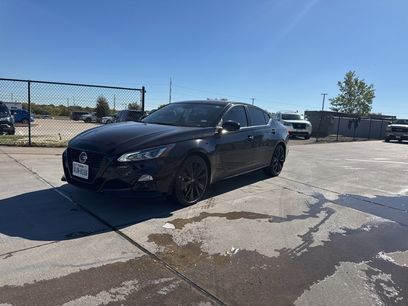 Certified 2022 Nissan Altima 2.5 SR w/ Midnight Edition Package