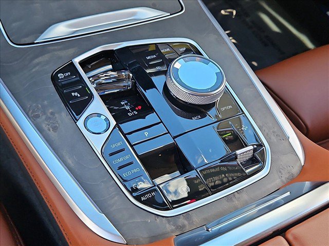 Used 2026 BMW X7 xDrive40i AWD/4WD image 12