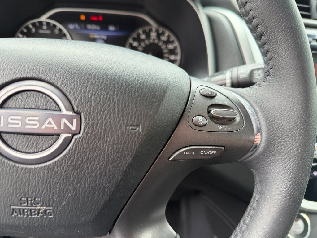 Used 2023 Nissan Murano SV w/ SV Midnight Edition Package FWD image 16