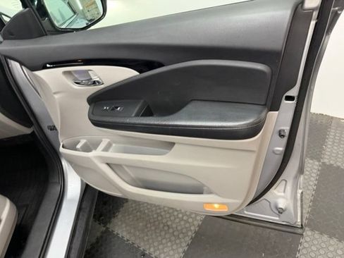 Used 2019 Honda Pilot Elite image 38