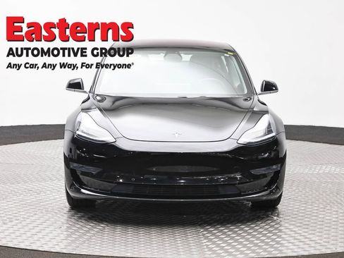 Used 2018 Tesla Model 3 Long Range RWD image 2