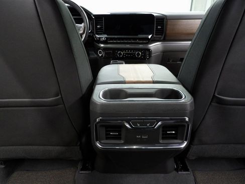 Used 2023 Chevrolet Silverado 1500 High Country w/ Technology Package image 15