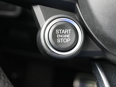 Used 2023 Alfa Romeo Stelvio Sprint image 29