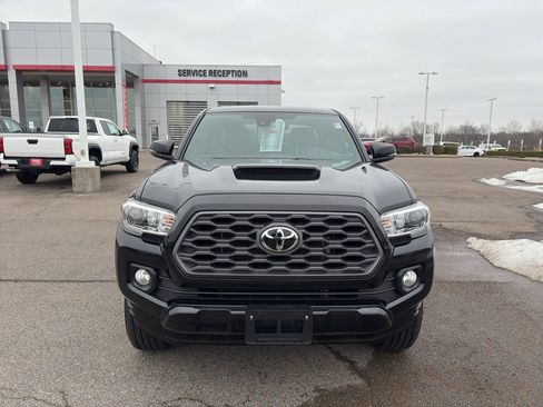 Used 2020 Toyota Tacoma TRD Sport w/ TRD Premium Sport Package image 8