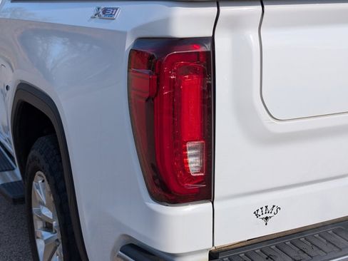 Used 2019 GMC Sierra 1500 SLT w/ SLT Premium Package AWD/4WD image 25
