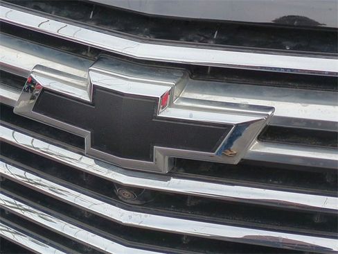 Used 2023 Chevrolet Traverse Premier w/ LPO, Floor Liner Package image 32