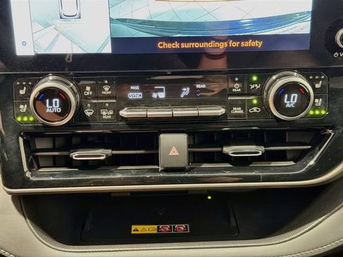 Certified 2026 Toyota Highlander Limited AWD/4WD image 13