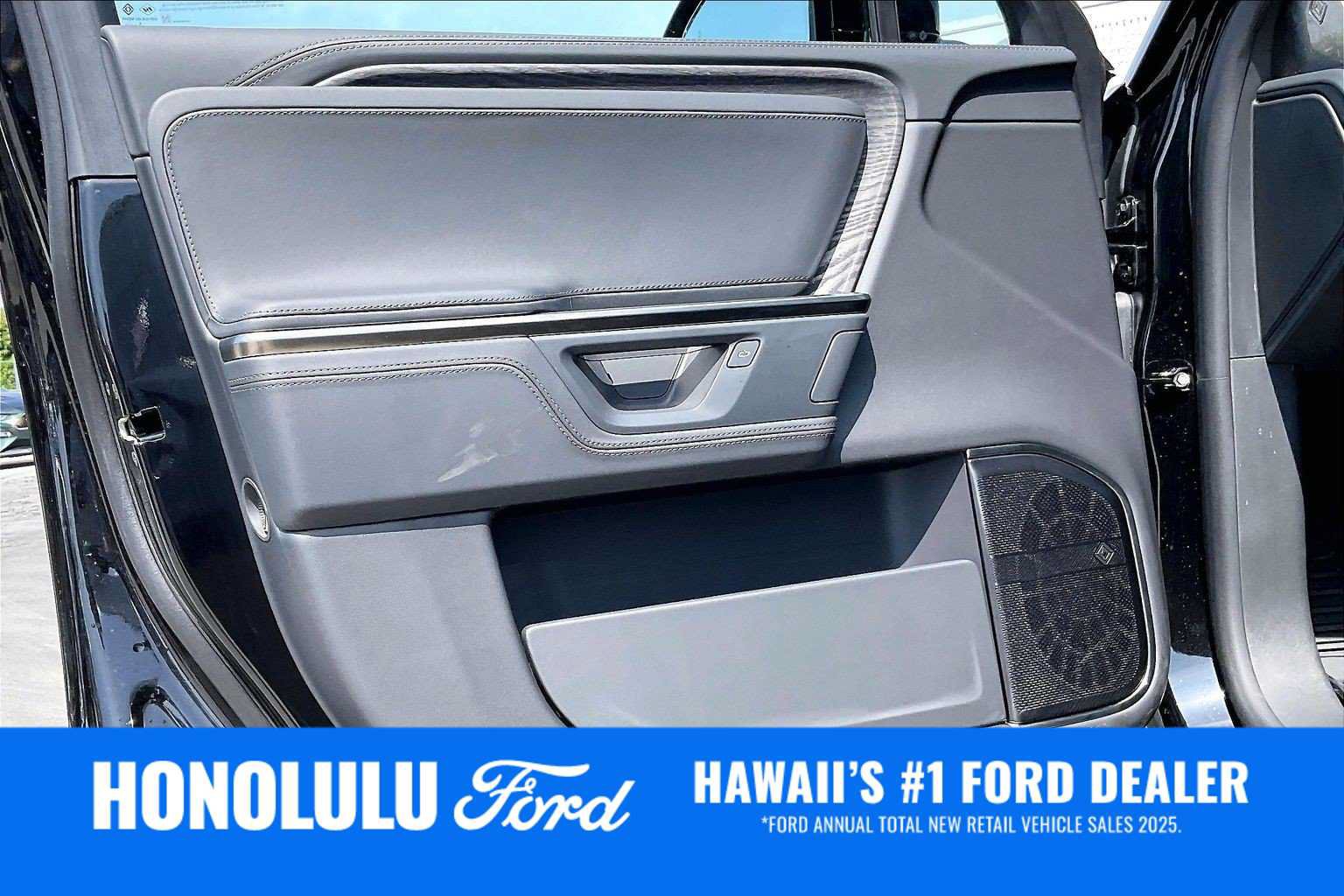Used 2026 Rivian R1S Adventure Dual AWD/4WD image 27