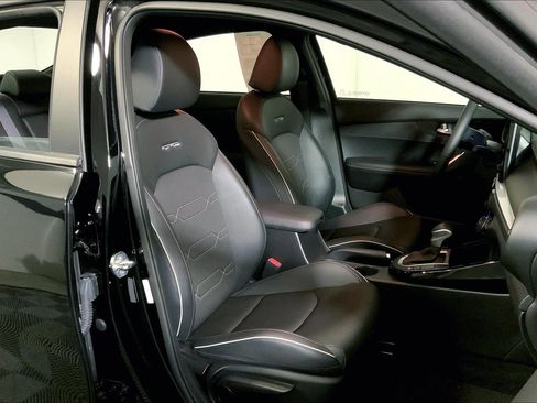 Used 2022 Kia Forte GT-Line image 8