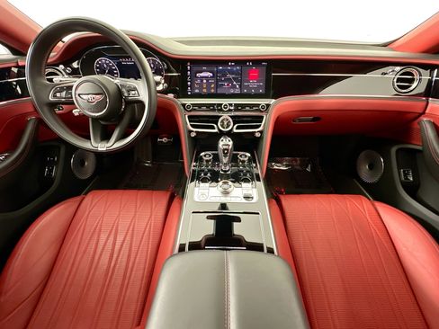 Certified 2022 Bentley Flying Spur V8 image 4
