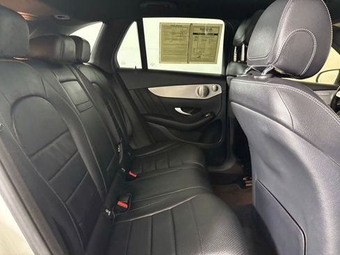 Used 2021 Mercedes-Benz GLC 300 image 26