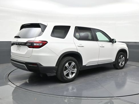 Used 2025 Honda Pilot EX-L image 5
