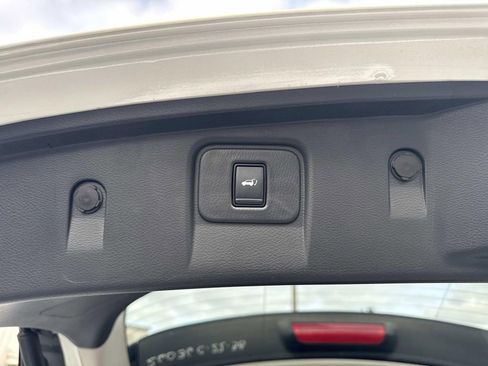 Used 2022 Nissan Murano SL w/ SL Moonroof Package image 12