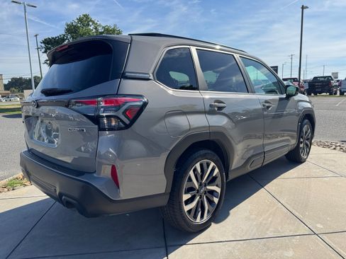 Used 2026 Subaru Forester Touring AWD/4WD image 6