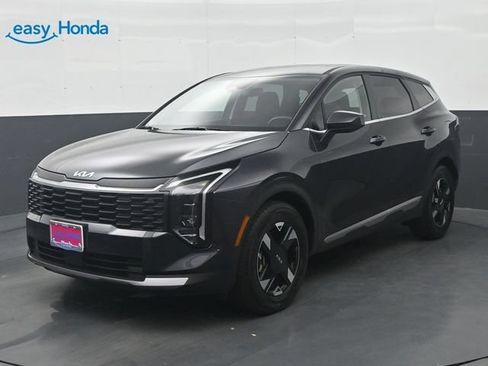 Used 2026 Kia Sportage LX FWD image 3