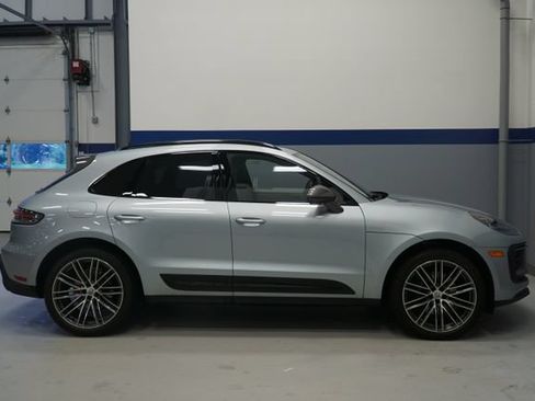 Certified 2026 Porsche Macan AWD/4WD image 11