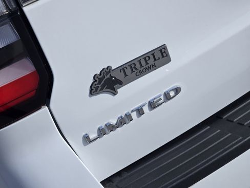 Certified 2024 Ford Expedition Limited image 12