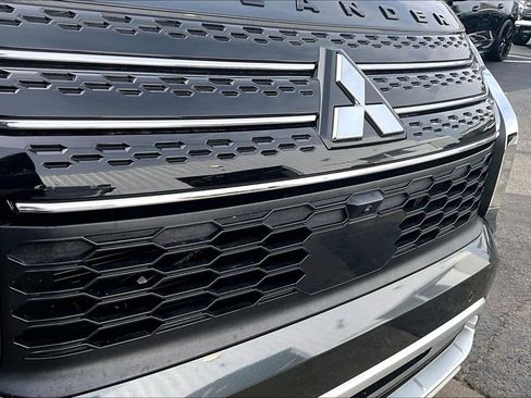 Used 2024 Mitsubishi Outlander SE image 30