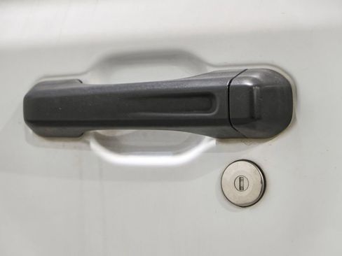 Used 2018 Jeep Wrangler Unlimited Sahara image 38