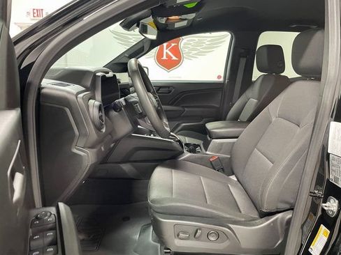 Used 2024 Chevrolet Colorado Trail Boss w/ Technology Package AWD/4WD image 11