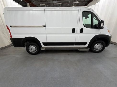 Used 2025 RAM ProMaster 2500 w/ U-Haul Equipment Group FWD image 7