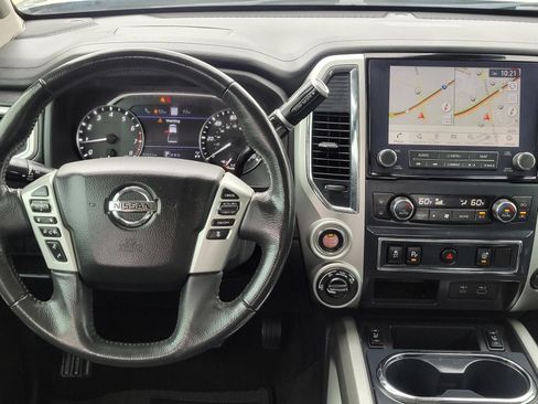 Used 2020 Nissan Titan SV w/ SV Convenience Package AWD/4WD image 16