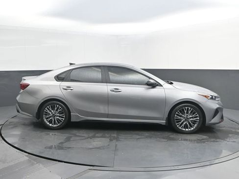 Used 2023 Kia Forte GT-Line w/ GT-Line Technology Package FWD image 8