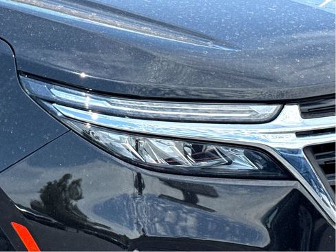 Used 2024 Chevrolet Equinox LT w/ LPO, Floor Liner Package FWD image 5