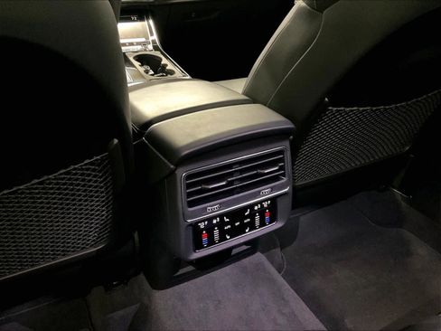 Used 2023 Audi SQ7 Premium Plus w/ Executive Package AWD/4WD image 34