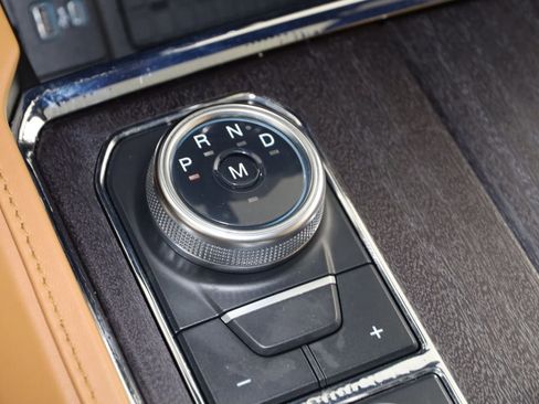 Used 2023 Ford Expedition Platinum AWD/4WD image 7
