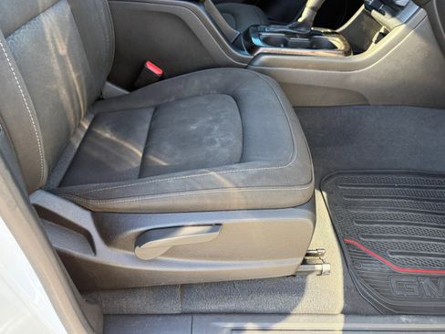 Used 2019 GMC Canyon SLE w/ Elevation Edition image 12