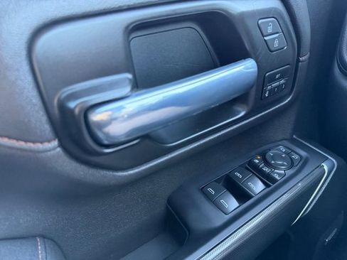 Used 2023 GMC Sierra 2500 AT4 w/ AT4 Premium Plus Package image 4