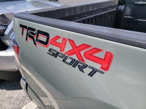 Used 2023 Toyota Tacoma TRD Sport AWD/4WD image 11