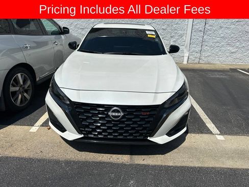 Certified 2025 Nissan Altima 2.5 SR w/ SR Premium Package FWD image 2