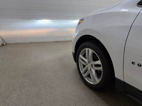 Used 2020 Chevrolet Equinox Premier AWD/4WD image 38