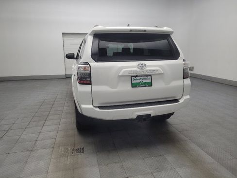 Used 2019 Toyota 4Runner SR5 AWD/4WD image 6